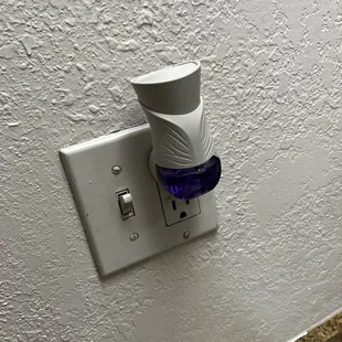 Glade Plug-in to cover up smoke