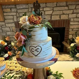 The amazing two tier cake.