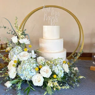 Buttercream cake with fondant lace