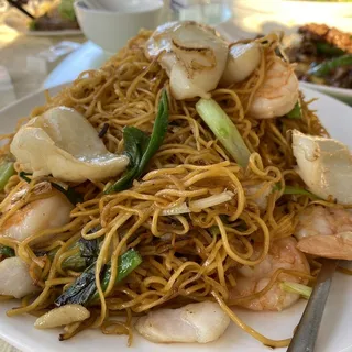 Seafood Chow Mein