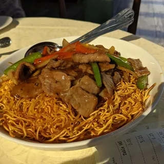 Pan Fried Egg Noodle with Beef in Blk Pepper Sauce