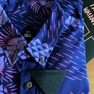 Limited edition - "Ola Ka Ua Kani Lehua"  Sig on Smith label and tag to differentiate from regular designs.