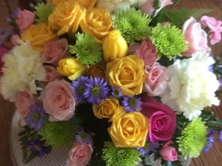 Sandy's Flowers & Gifts