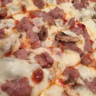 Best pizza in Faribault! The beer isn't bad either. Staff is super friendly as well. Come, eat, drink, have fun responsibly.