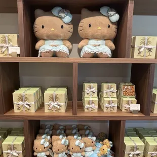 Hello Kitty x Kahala Hotel  stuffed animals