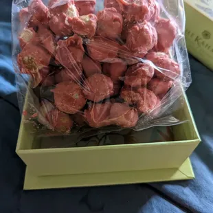 Guava strawberry mac nuts