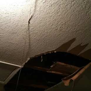 Hole still here after 3 weeks