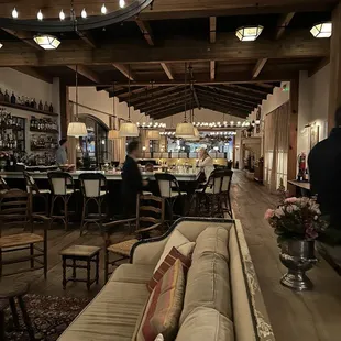 Restaurant and bar area. A comfortable and elegant vibe.