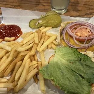 Cheeseburger and fries