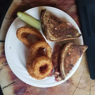 Great Reuben and an even better bartender. Go see John!