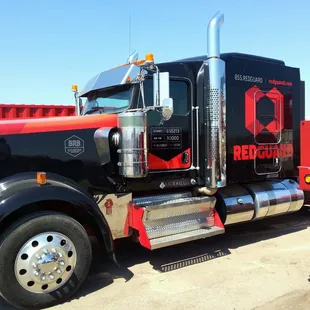 In the market for fleet graphics? We've got a team of talented, experienced designers and installers.