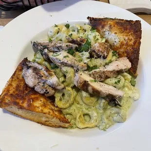Pesto Tortellini