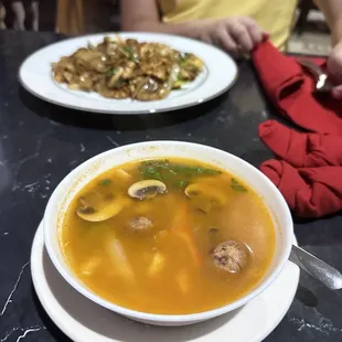 Medium chicken Tom yum soup and pad kee map