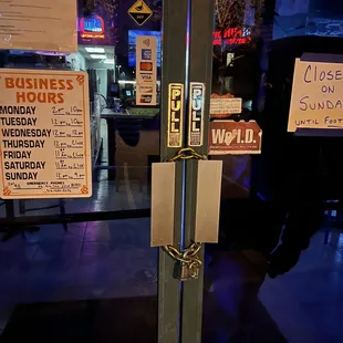 Hours are incorrect! Not open at 10:00pm!!?? smdh