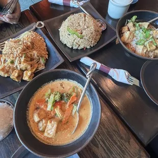Pad Thai, Basil Fried Rice, Thai Noodle Soup with Broth, Panang Curry