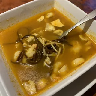 ￼Thai Tom Yam Soup (for Two)
