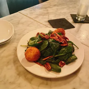 Goat cheese spinach salad