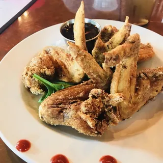 Chicken wings*