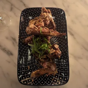 Skimpy wings. Not bad, not great.