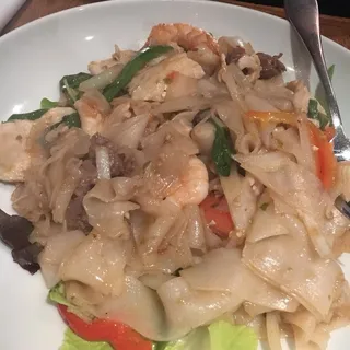 Pad Kee Mao (Drunken Noodles)