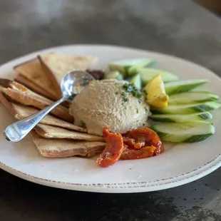 Humus Plate, no cheese variant