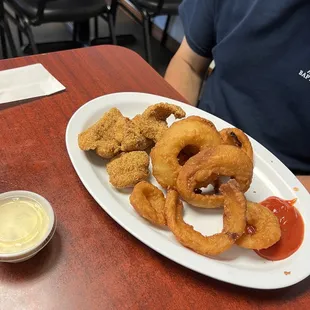 onion rings and ketchup