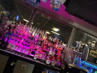 Punky's Pl Karaoke Lounge Locatd In Slva's Ecn Bwl