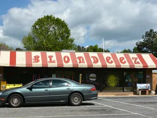 Blondeez Restaurant