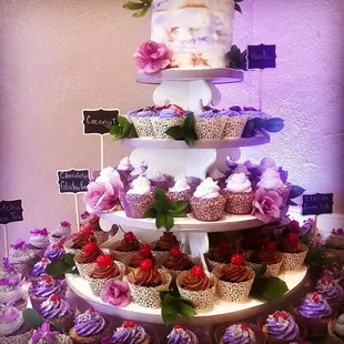 Cake/cupcake combo wedding