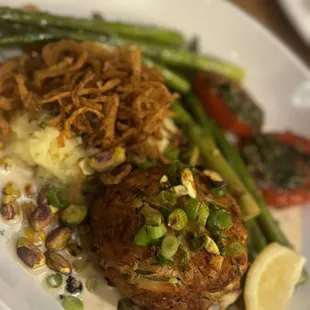 GIANT CRAB CAKE PLATTER