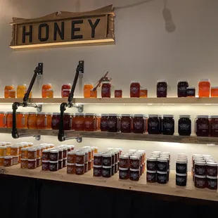 Many honey variety to taste and take home.