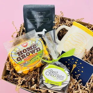 We take a lot of local pride in our Hoosier Hospitality gift box, with items from 5 Hoosier makers! 
https://bit.ly/HoosierGifts