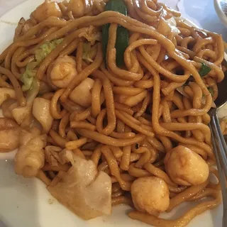 Seafood Chow Mein