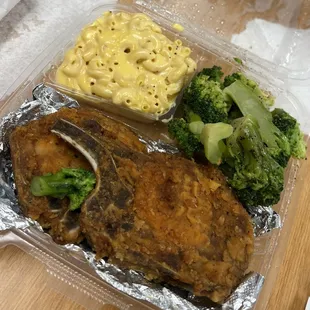 Pork Chops with Mac and Cheese and broccoli