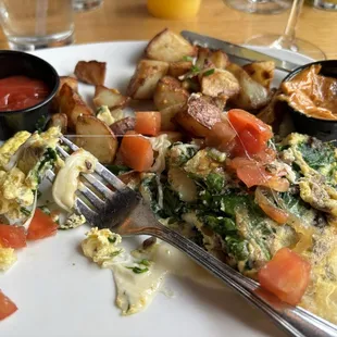 Spinach, Feta and Cremini Mushroom Omelet would th Oaxaca cheese and home fries