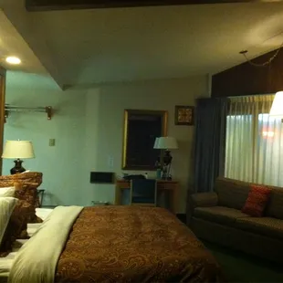 Room #10 the only room you should stay in while at this lodge.