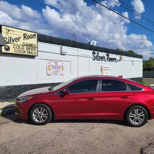 Right in the middle of a neighborhood, check out that Hyundai!!