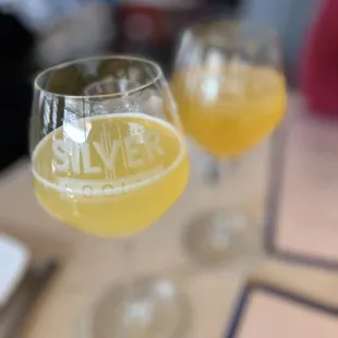 drink, oysters and mussels