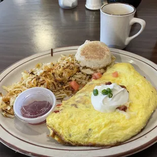 Omni omelet with hash browns and lots of coffee really hit the spot