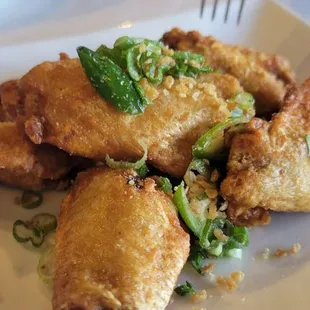 Salt and pepper chicken wings