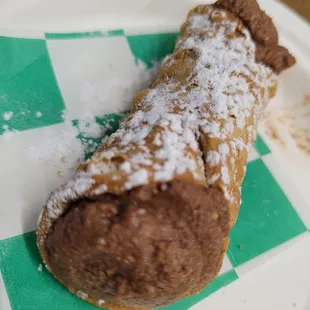 Cannoli.