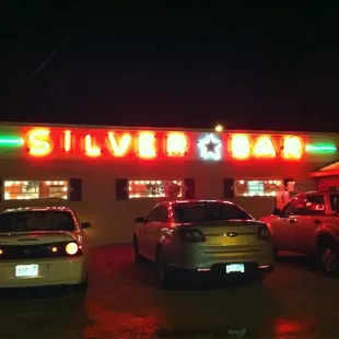 Good food in an unassuming place, including steak, crab, smelt, wings, frog legs...