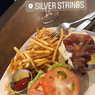 CLASSIC BURGER was divine also got a salad  also divine:)