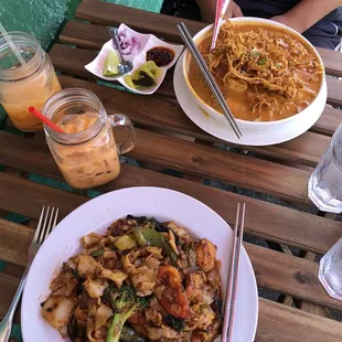 Kee Mao with tofu and Khao Soi with tofu