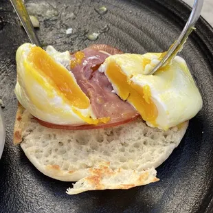 Eggs Benedict