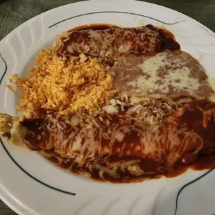 Chile reyeno and chicken enchilada