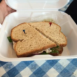 Renaissance sandwich on wheat