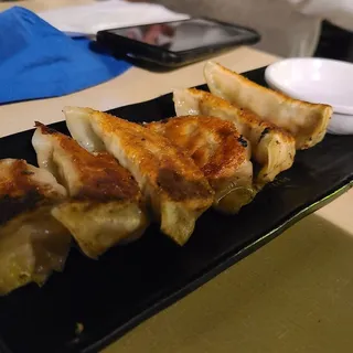 Grilled Gyoza 6 pcs