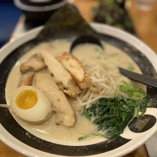 Classic ramen with chicken (wanted some lean meat today so instead of chashu, got chicken) nothing special about this ramen...
