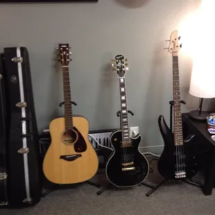 Yay! Guitar lessons with Mark Young!